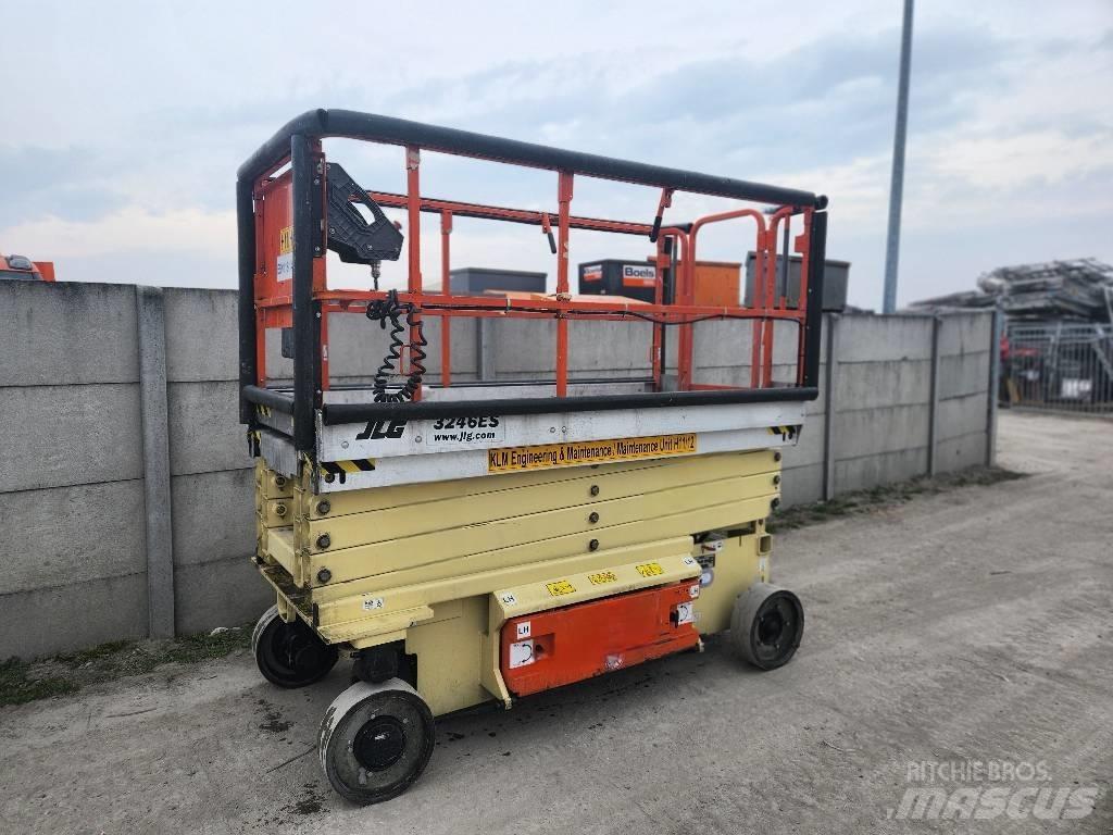 JLG 3246 ES 剪式升降機