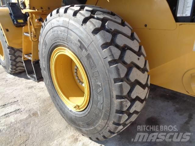 CAT 926M 輪胎式裝載機