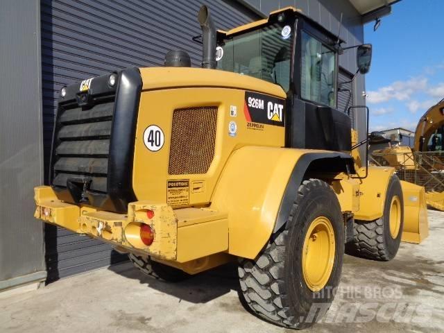 CAT 926M 輪胎式裝載機