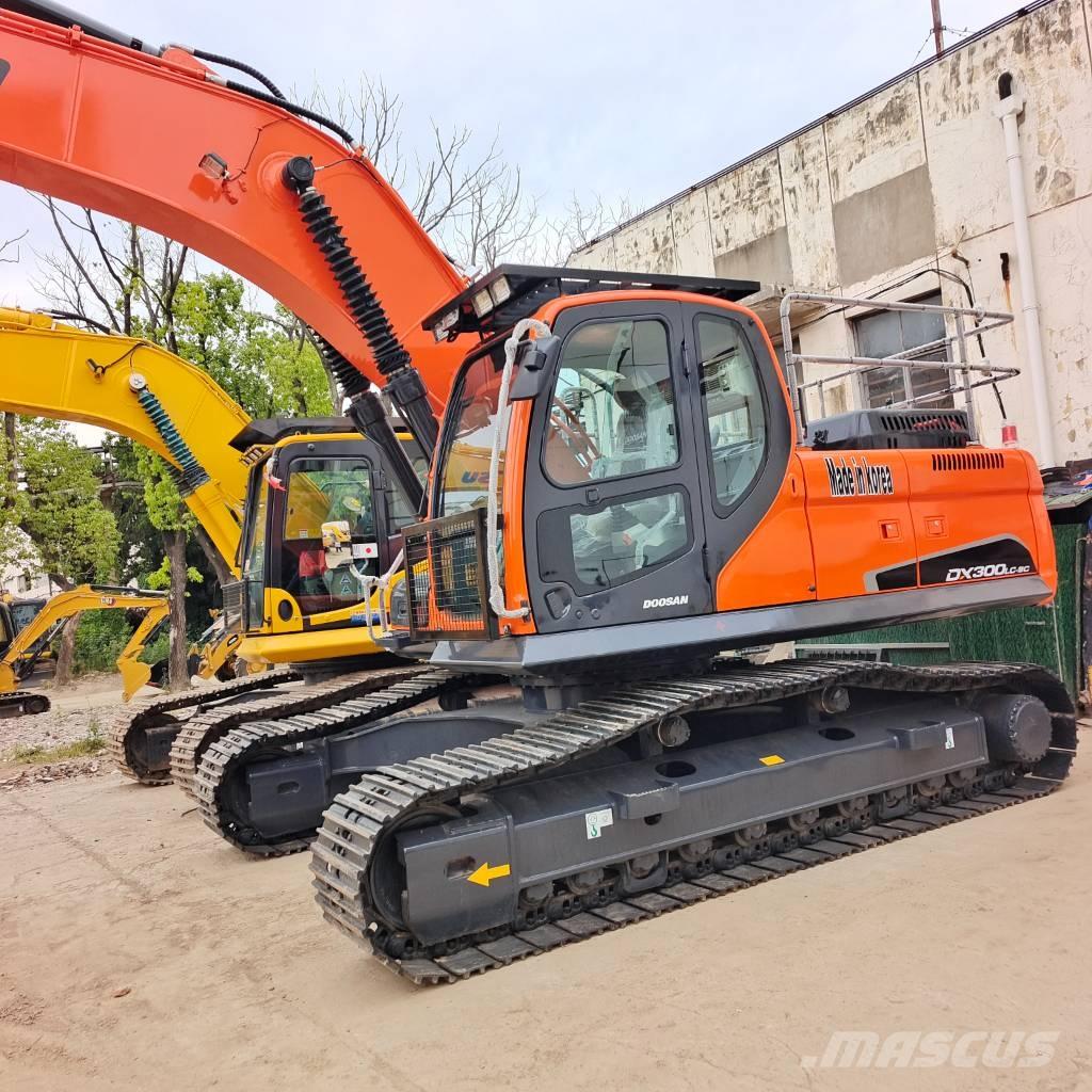 Doosan DX 300 履帶式 挖土機/掘鑿機/挖掘機