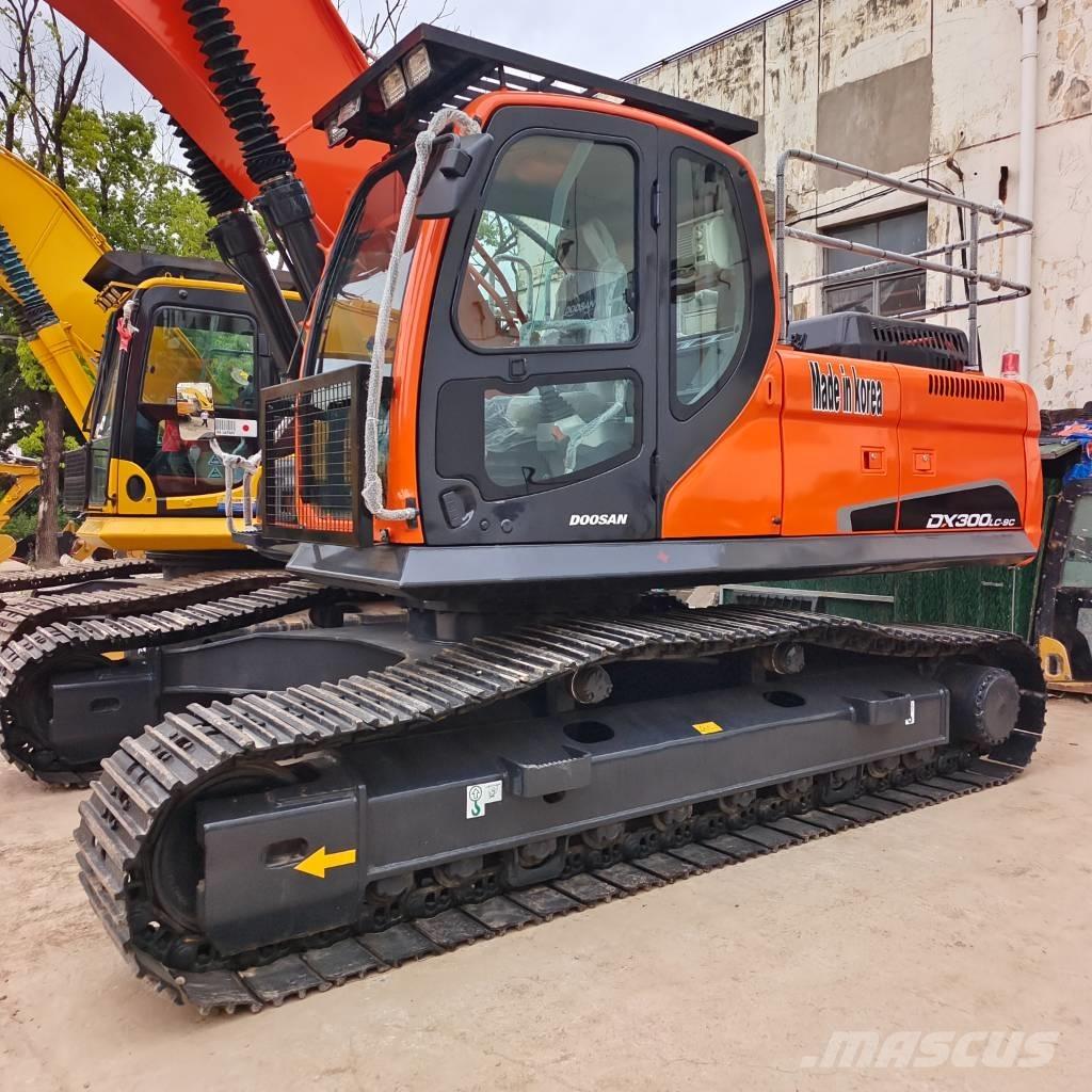 Doosan DX 300 履帶式 挖土機/掘鑿機/挖掘機