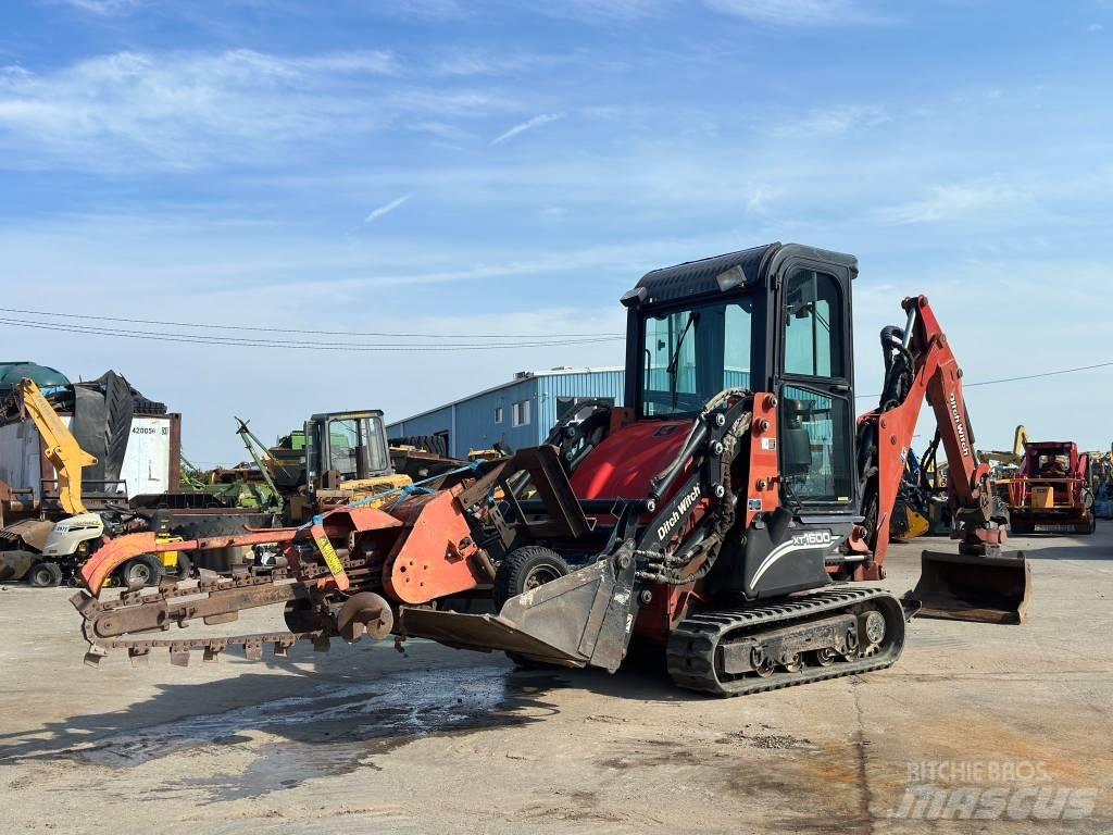 Ditch Witch XT 1600 反鏟裝載機