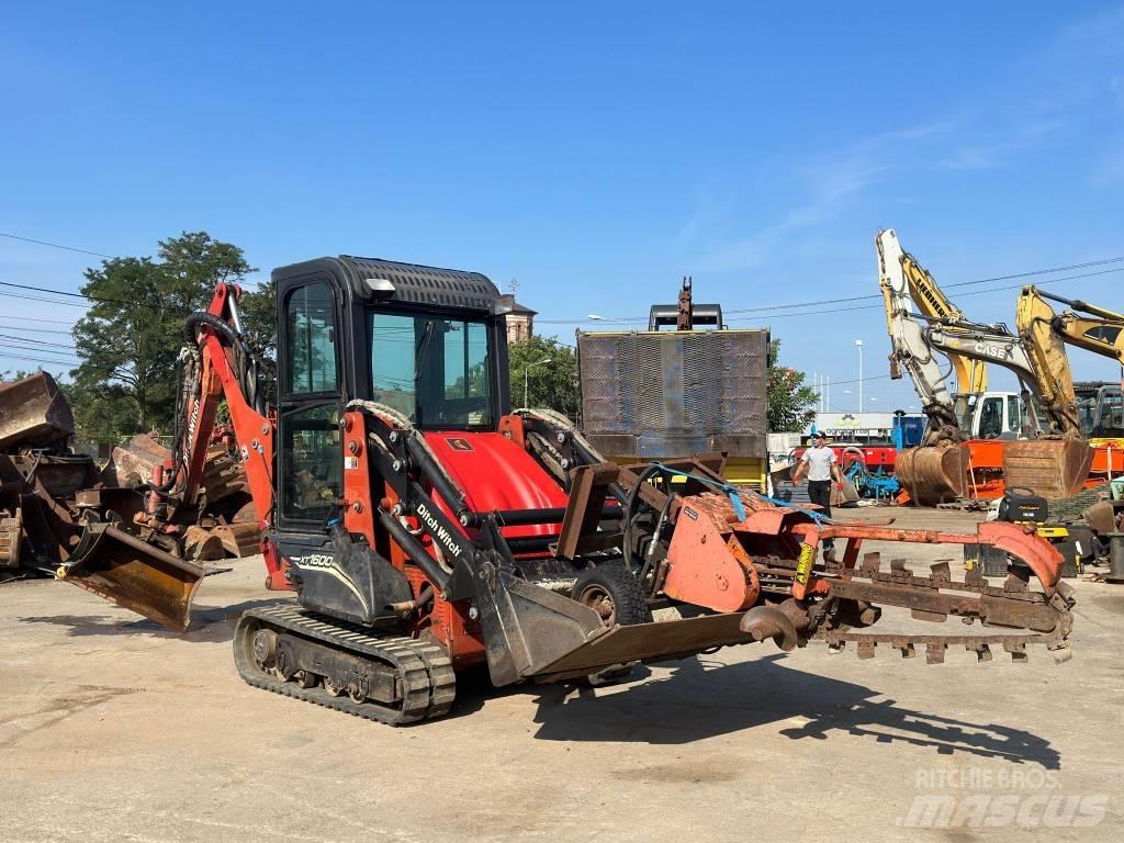 Ditch Witch XT 1600 反鏟裝載機