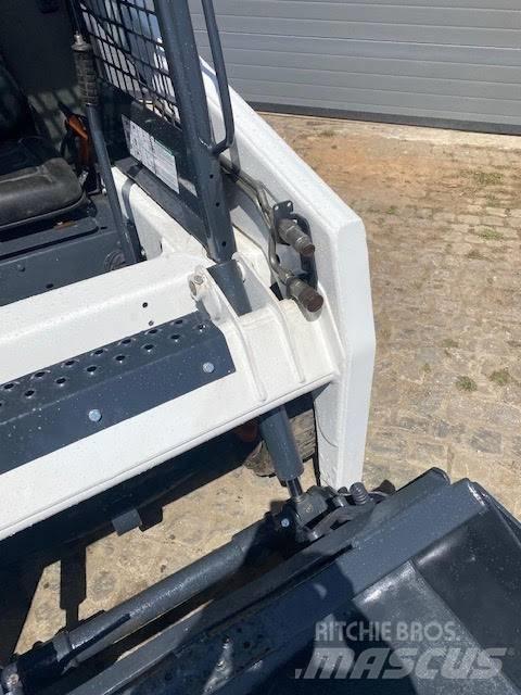 Bobcat S 100 滑移轉向裝載機