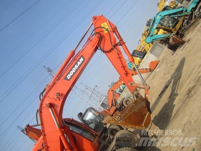 Doosan DH 150 W-7 旋轉式挖土機/掘鑿機/挖掘機