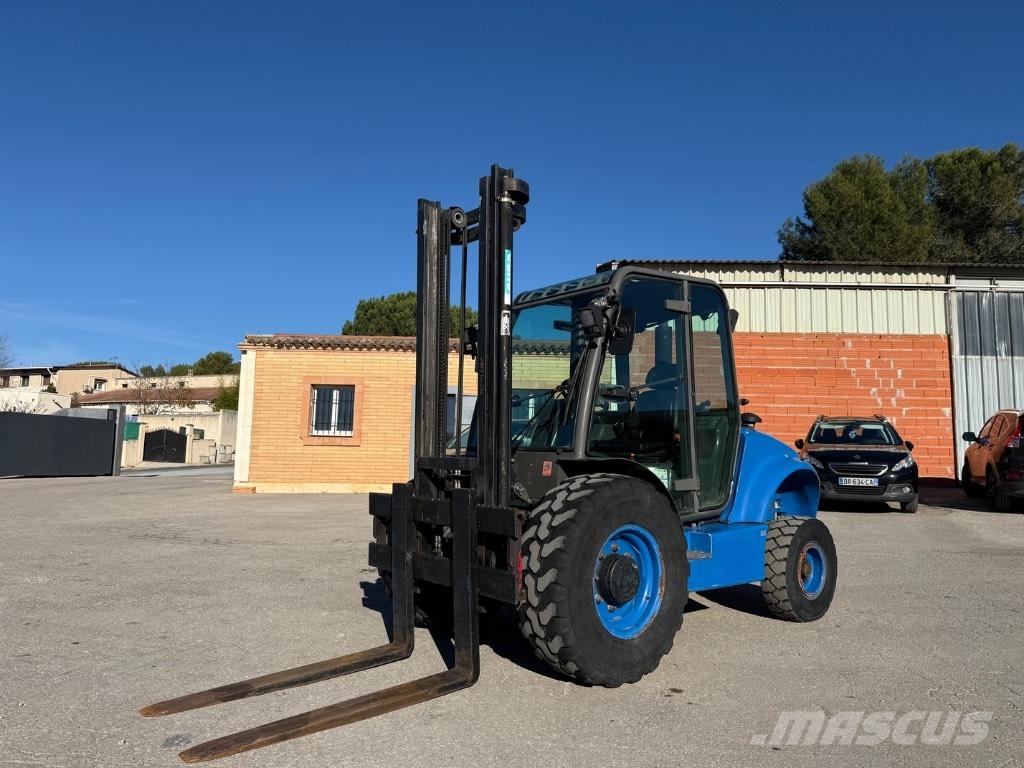 Ausa C 250 H 越野車