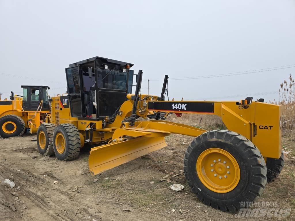 CAT 140K 平土機