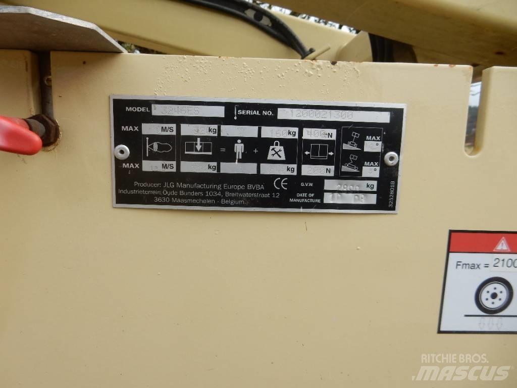 JLG 3246 ES 剪式升降機