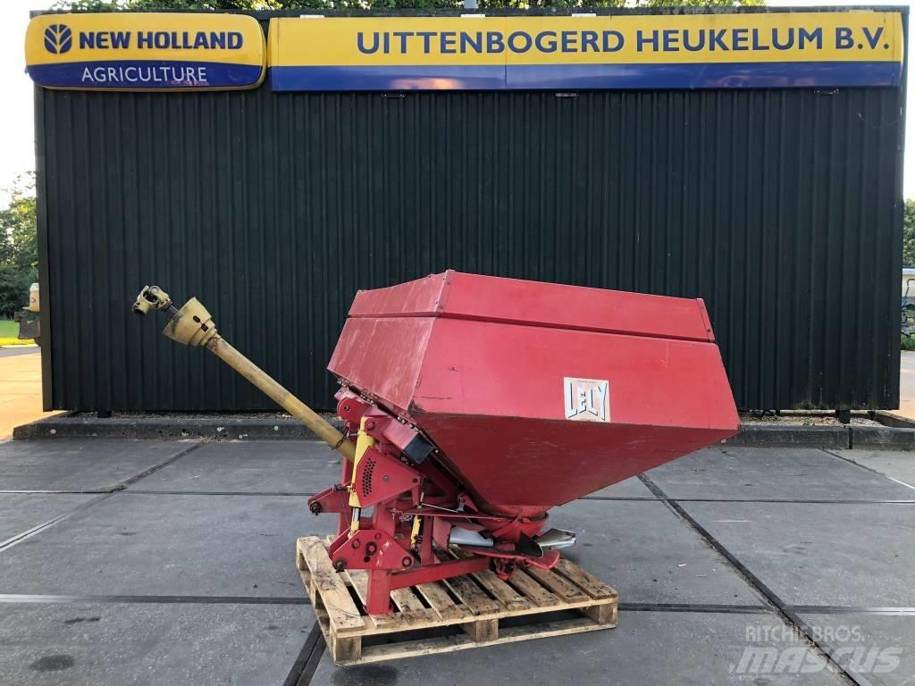 Lely Centerliner 礦物撒布機