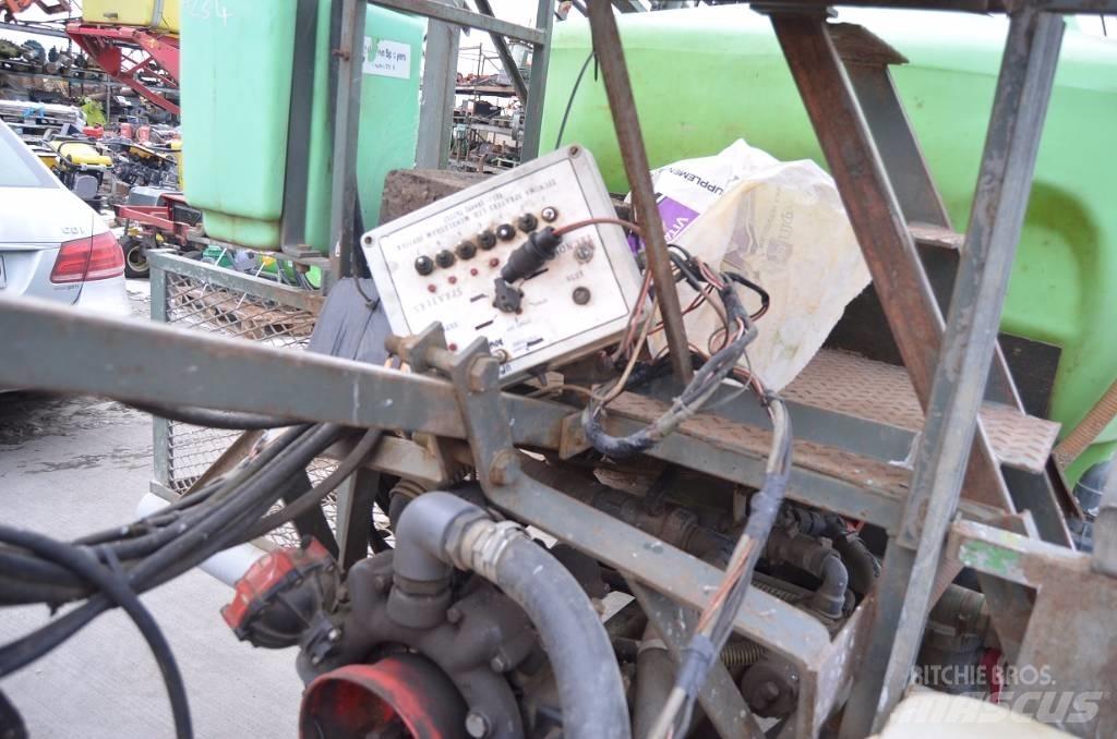  Technoma 2500 牽引式噴霧機