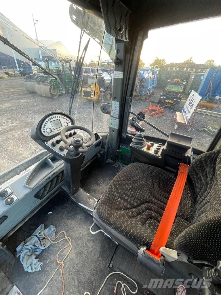 Bomag BW 154 AD-5 雙輪滾壓機