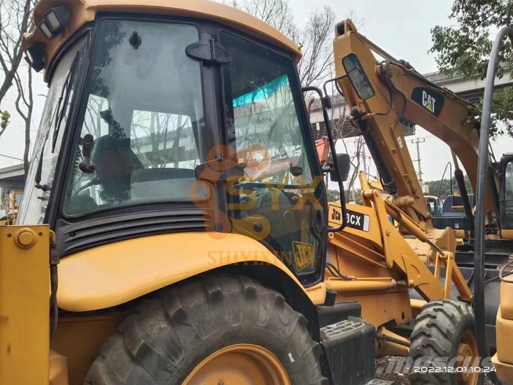 JCB 3 CX 反鏟裝載機