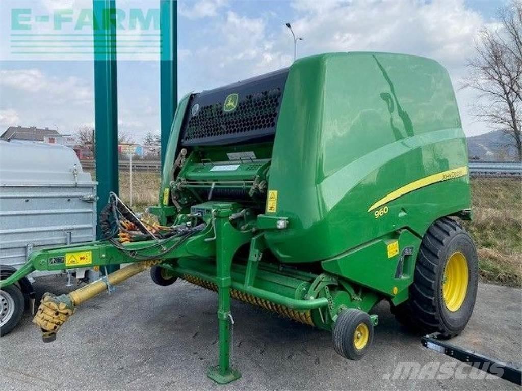 John Deere 960 方形打捆機