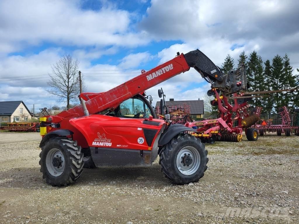 Manitou MT 835 伸縮臂操作車