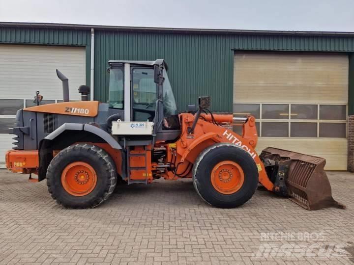Hitachi ZW 180 輪胎式裝載機