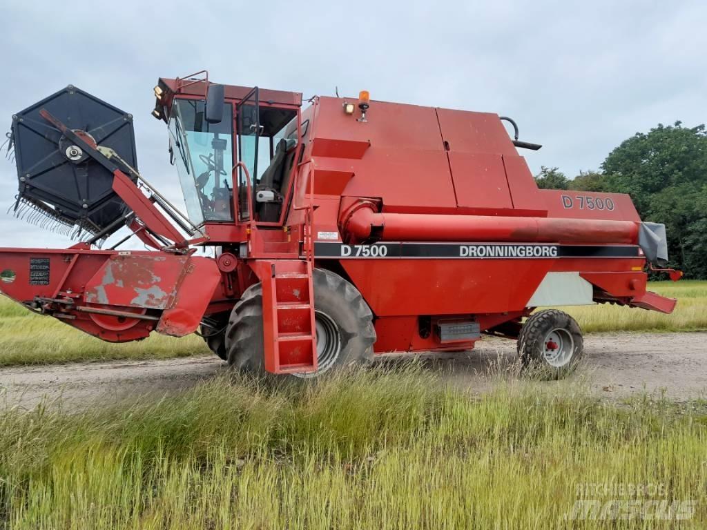 Dronningborg D7500 聯合收穫機