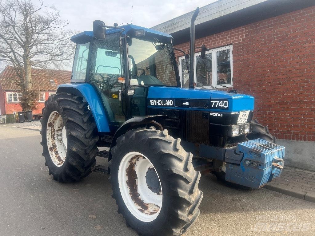 New Holland 7740 曳引機