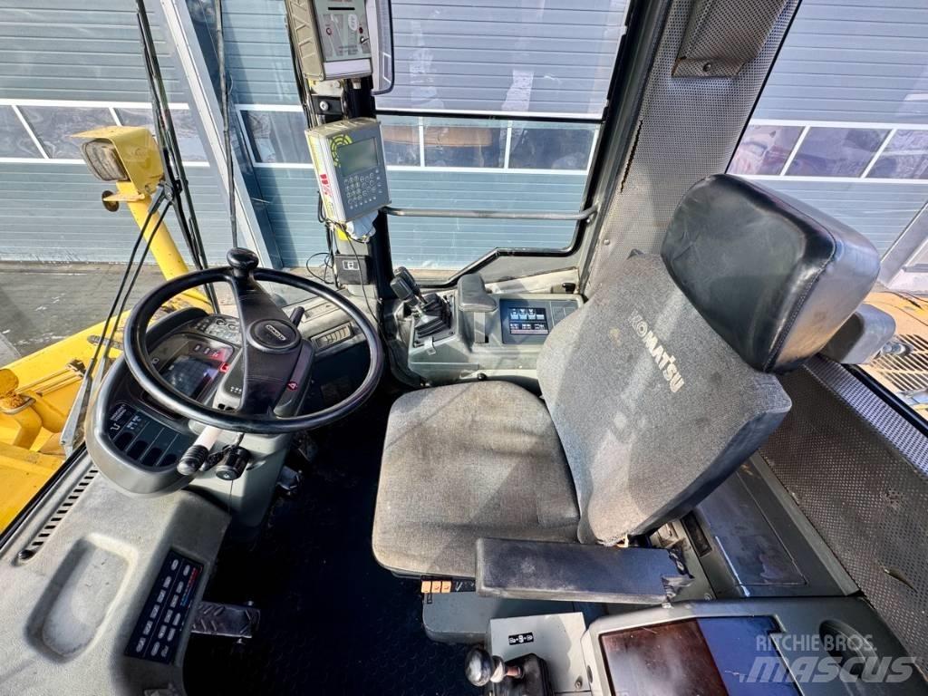 Komatsu WA 470-3H 輪胎式裝載機