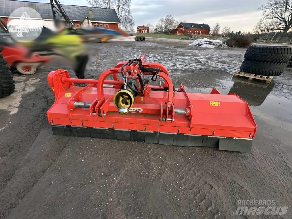 Maschio Buffalo 300 莖葉去葉機