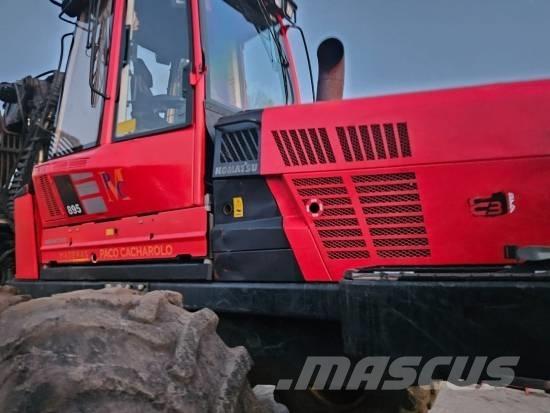Komatsu 895 集運機