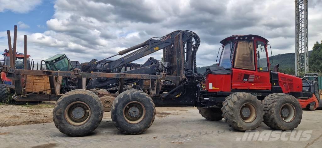 Komatsu 895 集運機