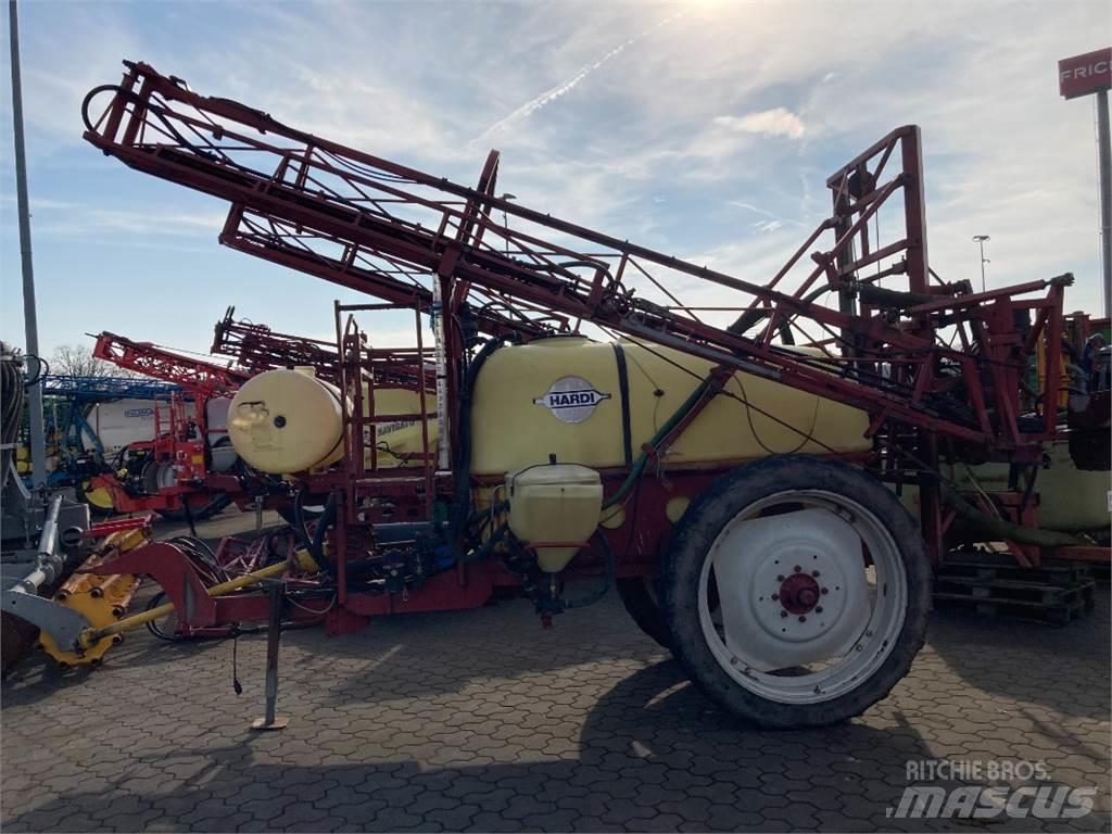 Hardi TZY 2400 牽引式噴霧機