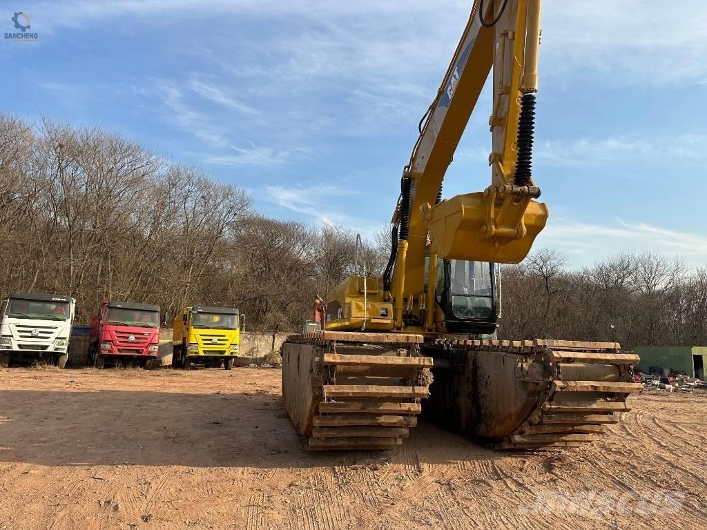 CAT 320 C L 水陸兩用挖掘機
