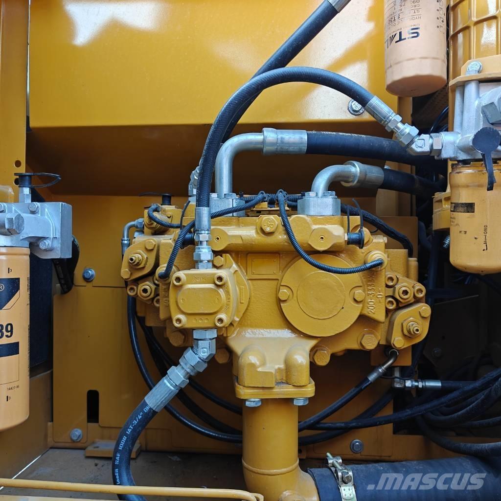 CAT 320D2L 履帶式 挖土機/掘鑿機/挖掘機