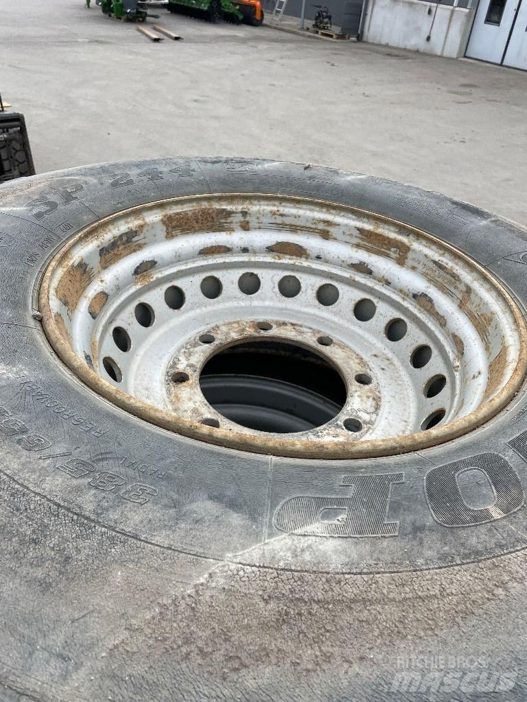 JCB 409 輪胎、車輪和輪圈
