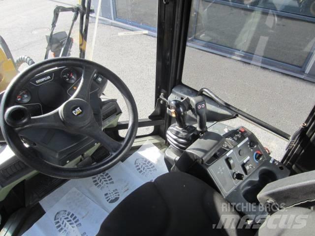 CAT 906 輪胎式裝載機