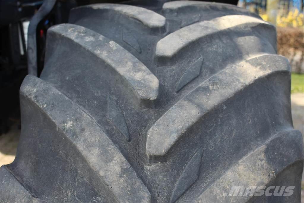 New Holland TM175 曳引機