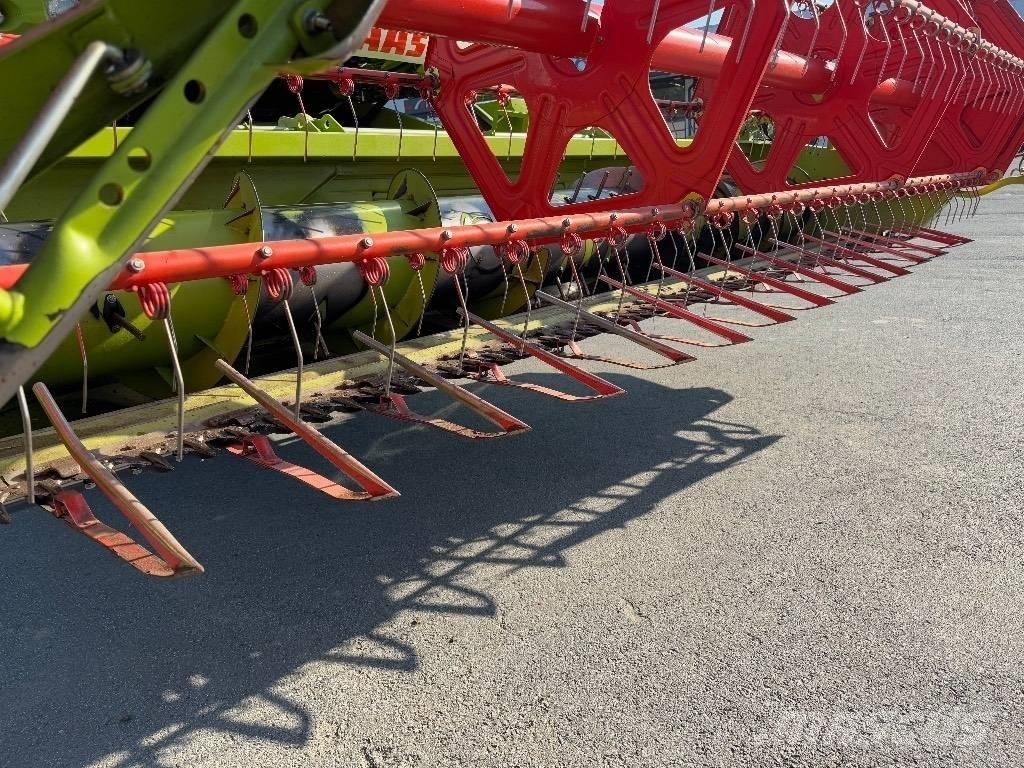 CLAAS Tucano 420 APS 聯合收穫機