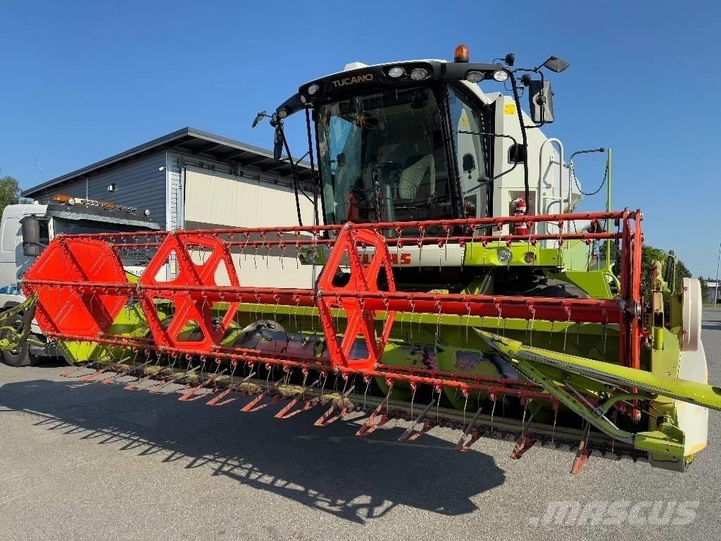 CLAAS Tucano 420 APS 聯合收穫機