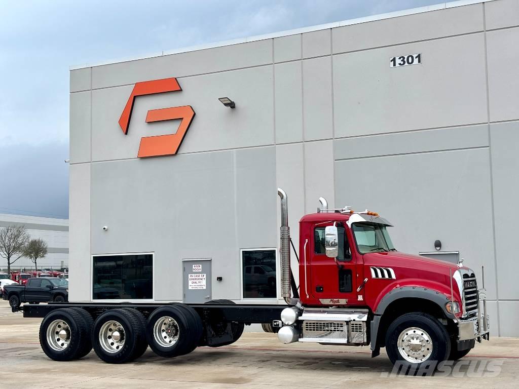 Mack Granite 曳引機組件