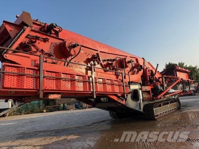 Sandvik QA450 移動式篩選機