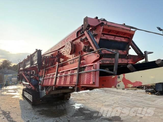 Sandvik QA450 移動式篩選機