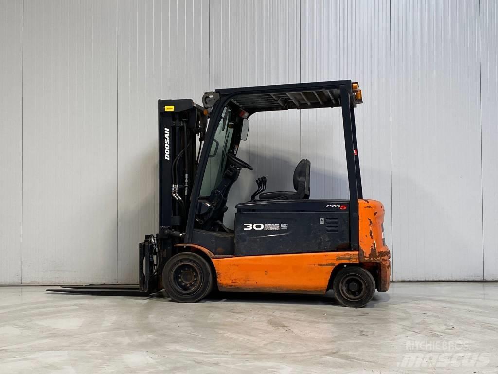 Doosan B30X-5 電動堆高機