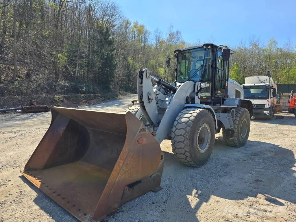 CAT 926M 輪胎式裝載機