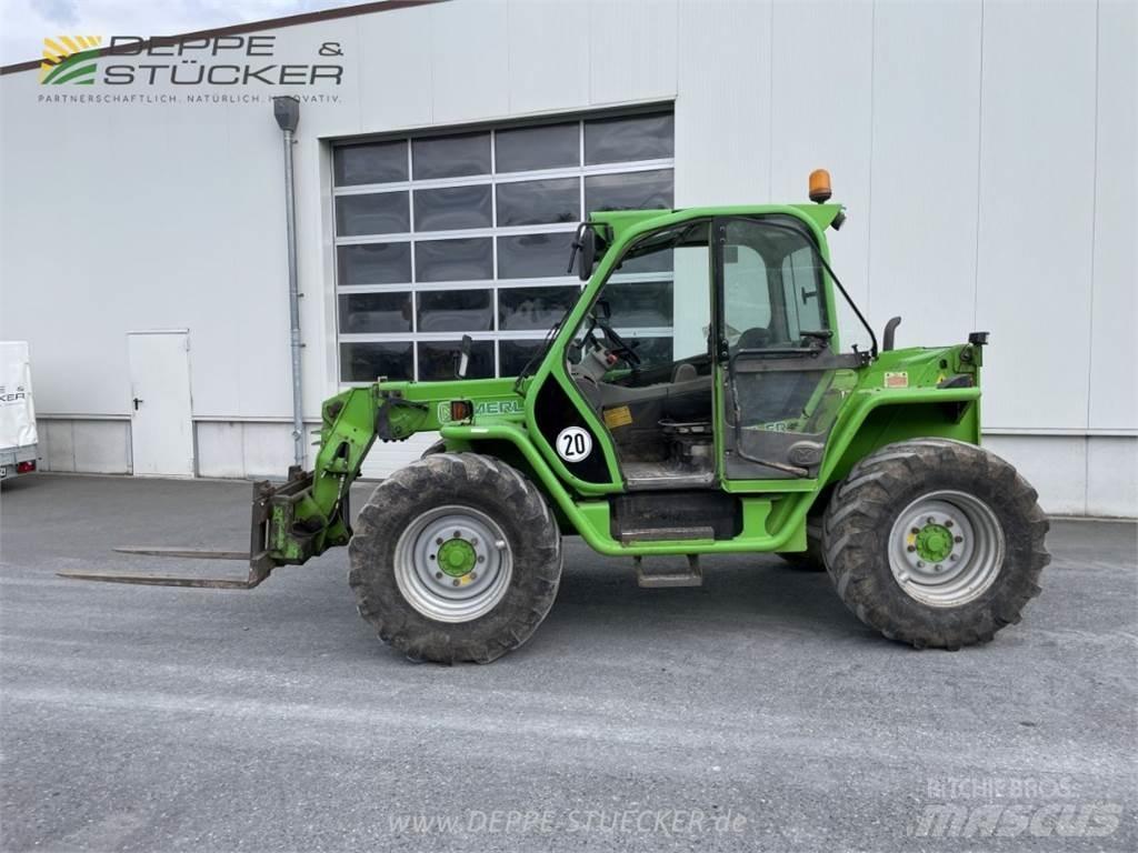 Merlo P40.7 伸縮臂操作車