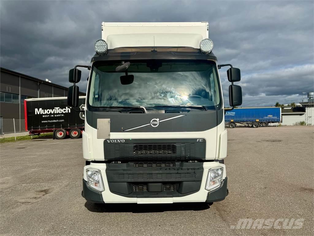 Volvo FE320 4x2 貨箱式卡車