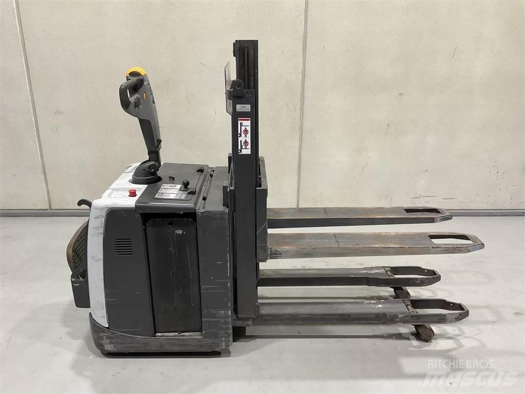 Atlet PBP200THP167 自走式堆積機