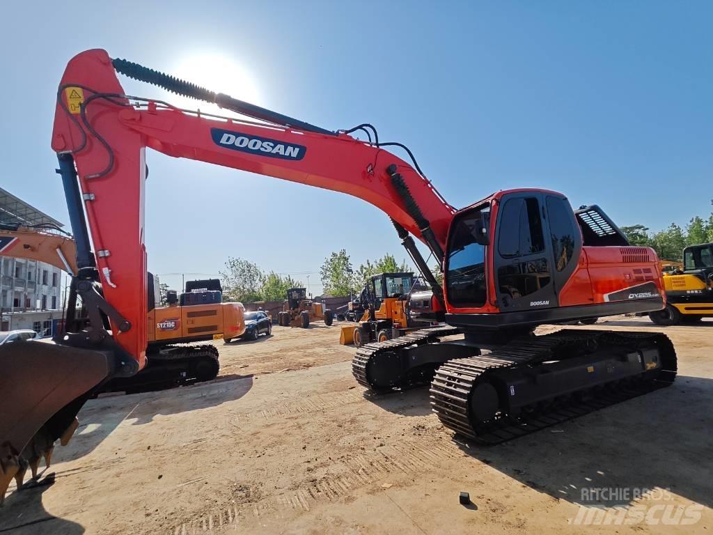 Doosan DX 225 LC 履帶式 挖土機/掘鑿機/挖掘機