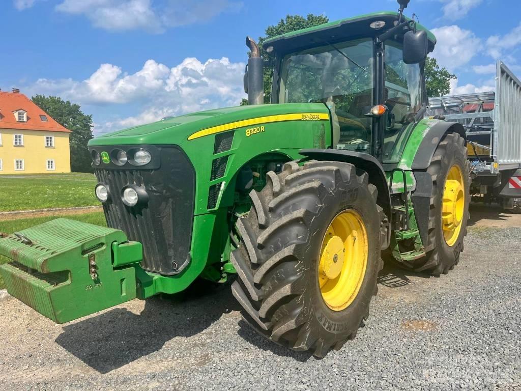 John Deere 8320 R 曳引機