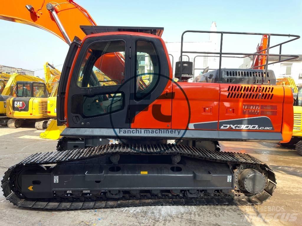 Doosan DX300 履帶式 挖土機/掘鑿機/挖掘機