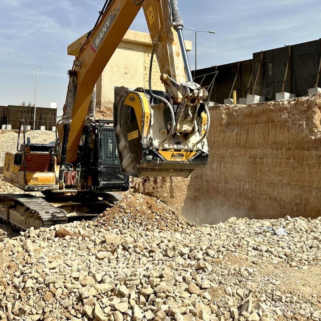 MB Crusher BF80.3 破碎機