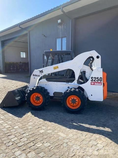 Bobcat S 250 滑移轉向裝載機