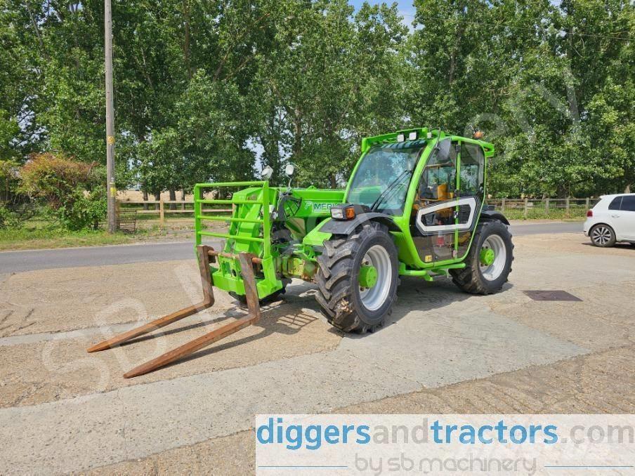 Merlo TF 33.7 伸縮臂操作車