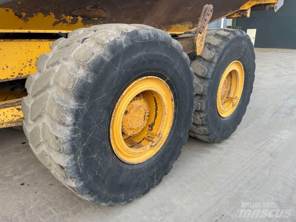 Volvo A30F 鉸接式起吊車