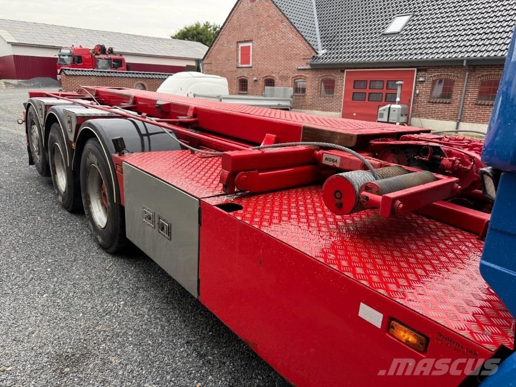 Scania R520 8x4 起重可拆卸式卡車