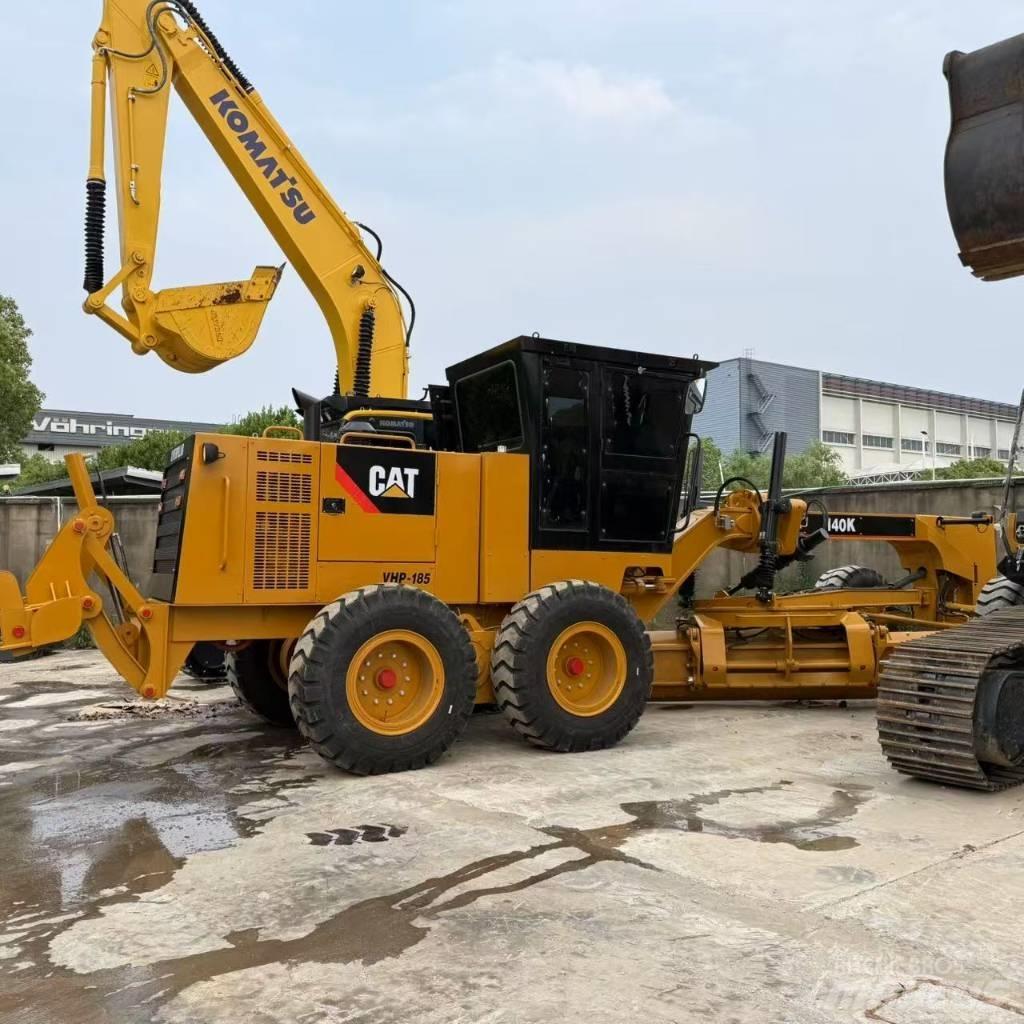 CAT 140 K 平土機